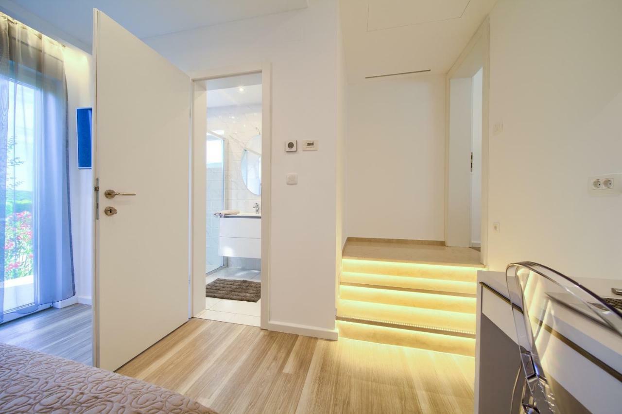 Holiday Home Elegant Vrh (Krk) Exterior foto