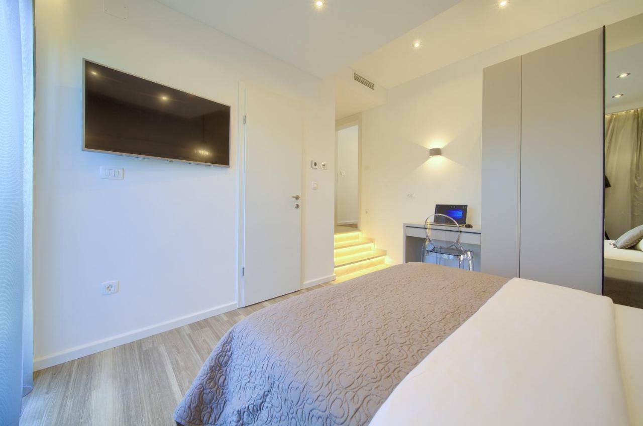 Holiday Home Elegant Vrh (Krk) Exterior foto